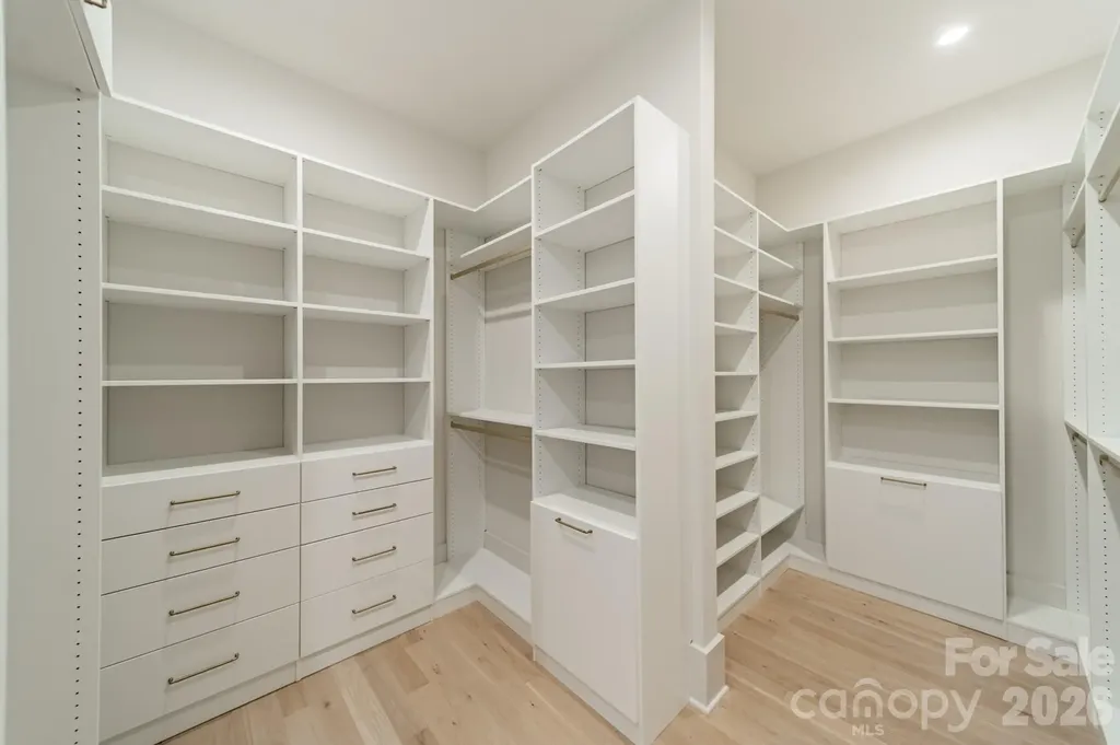 1052 Ventosa Drive Denver NC 28037