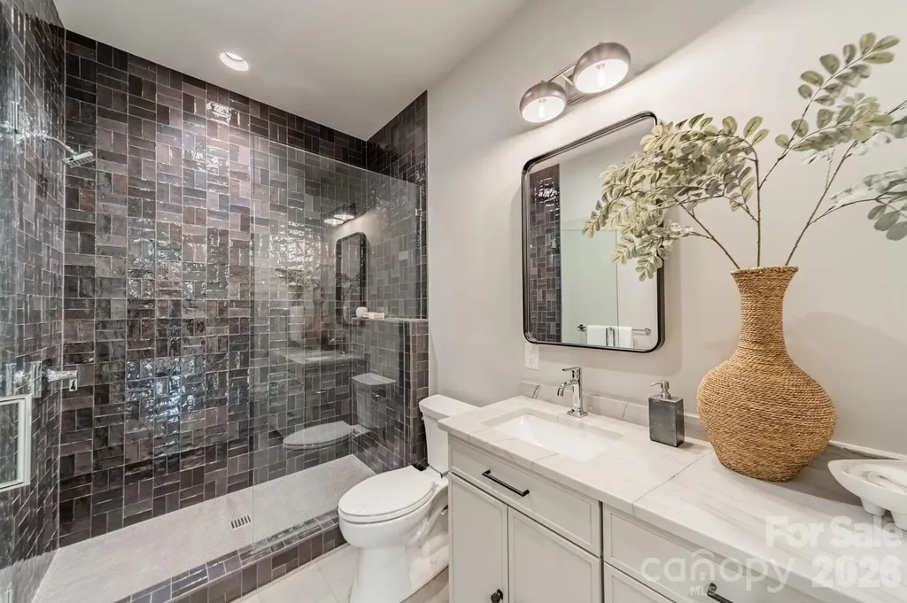 1052 Ventosa Drive Denver NC 28037