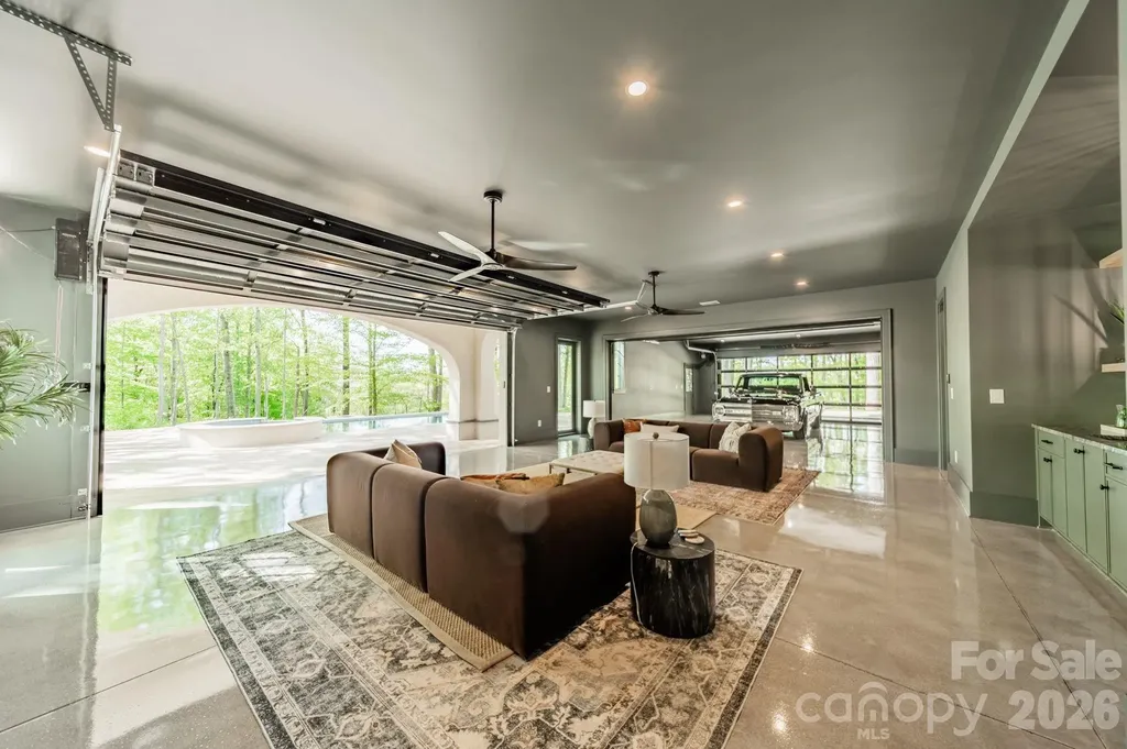 1052 Ventosa Drive Denver NC 28037