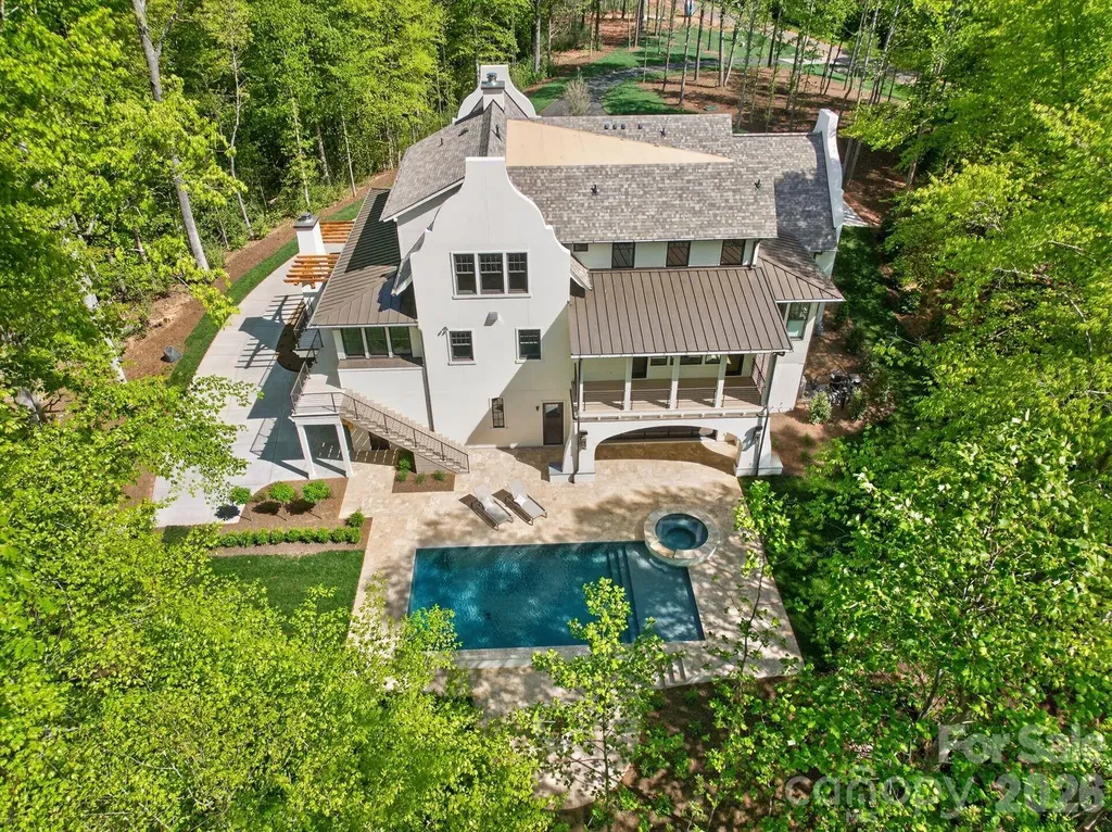 1052 Ventosa Drive Denver NC 28037