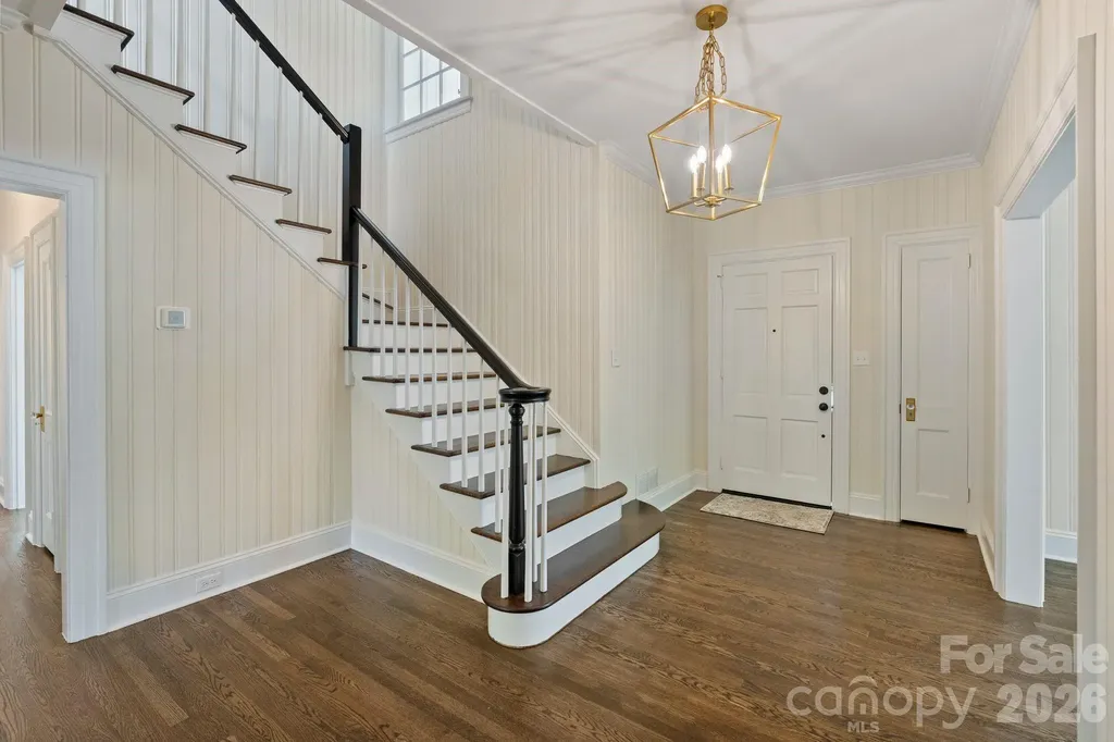 3114 N Center Street Hickory NC 28601