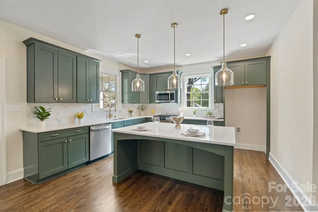 3114 N Center Street Hickory NC 28601