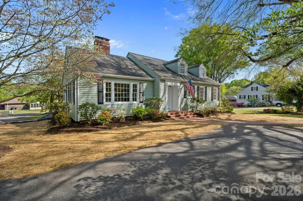 3114 N Center Street Hickory NC 28601