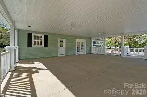 3114 N Center Street Hickory NC 28601