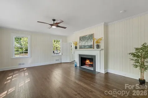 3114 N Center Street Hickory NC 28601
