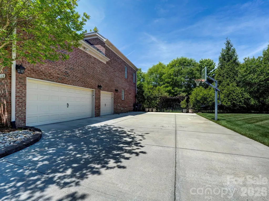 725 Wild Berry Court Waxhaw NC 28173