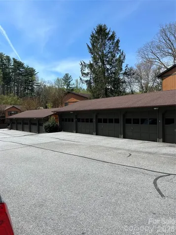 1763 Haywood Manor Road Hendersonville NC 28791