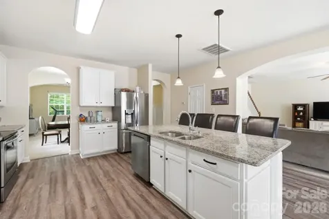 6629 Thistle Down Drive Harrisburg NC 28075