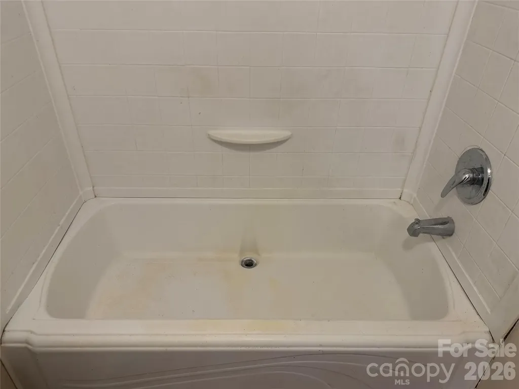 273 Mcmillan Drive Hendersonville NC 28792