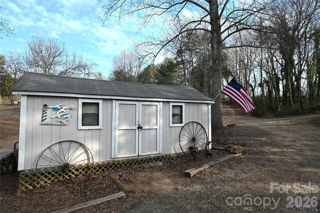 198 Clouse Lane Taylorsville NC 28681