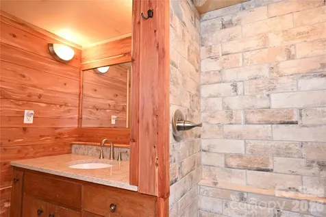 198 Clouse Lane Taylorsville NC 28681