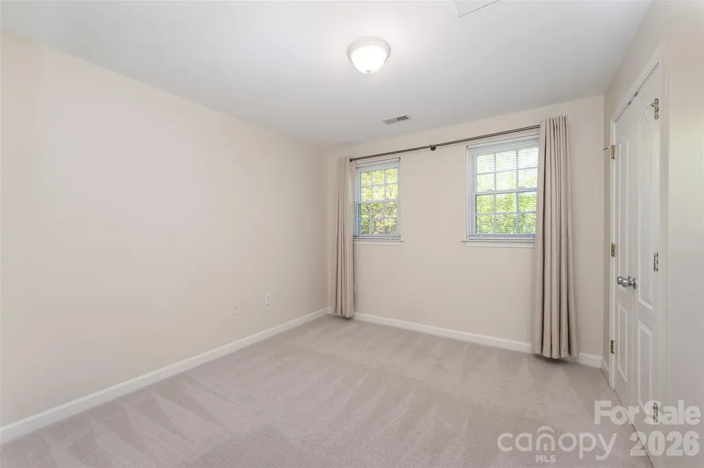 1218 Green Oaks Lane Charlotte NC 28205