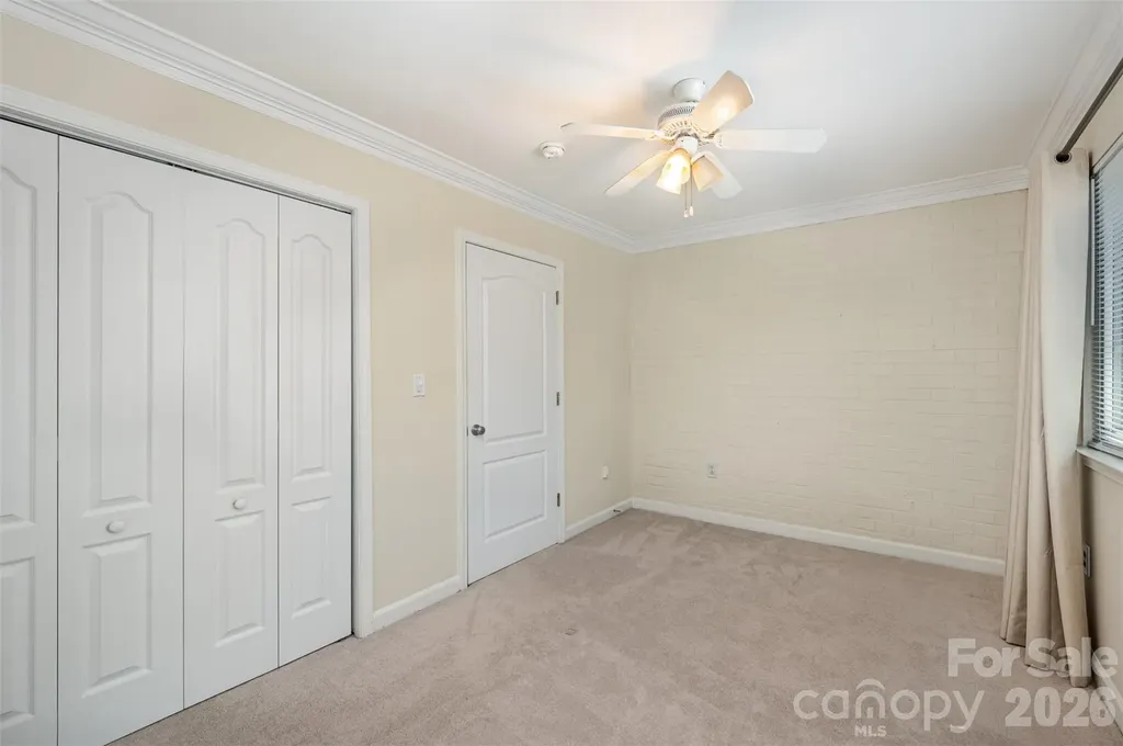 1218 Green Oaks Lane Charlotte NC 28205