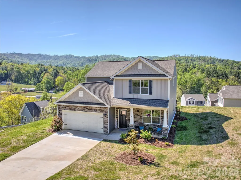 141 Amblers Knoll Road Weaverville NC 28787