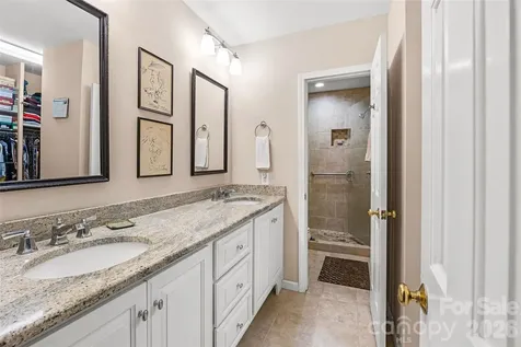 5120 Dunes Court Charlotte NC 28226