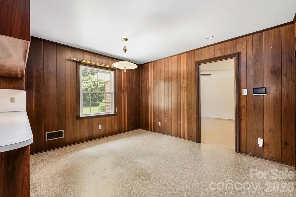 5022 Cheviot Road Charlotte NC 28269