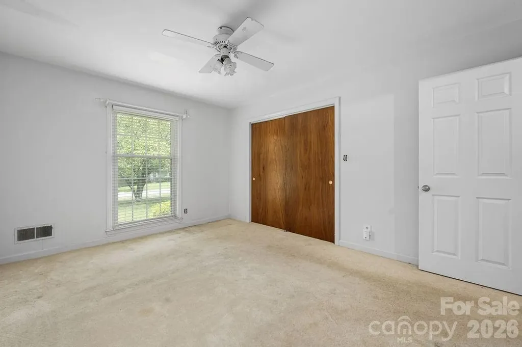 5022 Cheviot Road Charlotte NC 28269