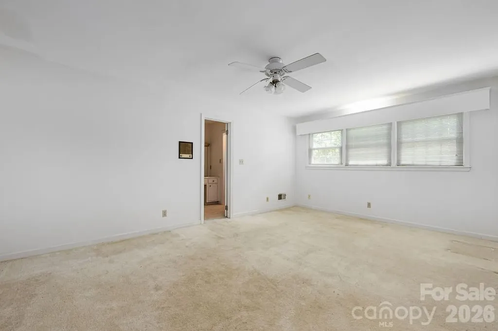 5022 Cheviot Road Charlotte NC 28269