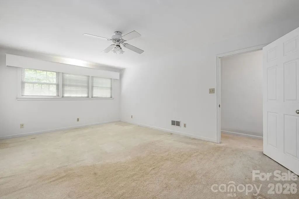 5022 Cheviot Road Charlotte NC 28269