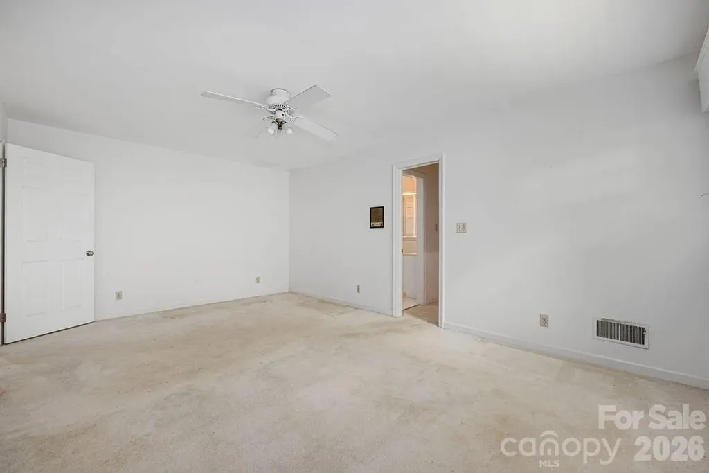 5022 Cheviot Road Charlotte NC 28269