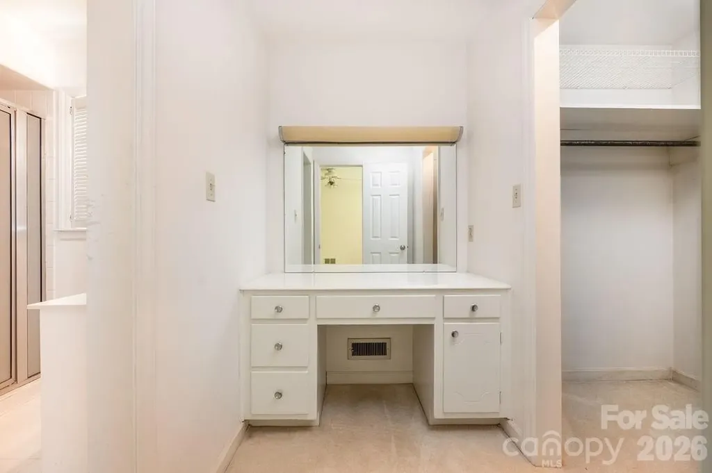 5022 Cheviot Road Charlotte NC 28269