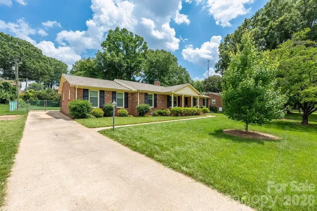 5022 Cheviot Road Charlotte NC 28269