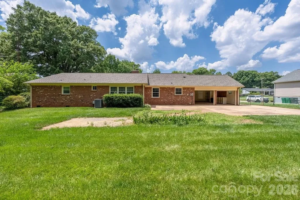 5022 Cheviot Road Charlotte NC 28269