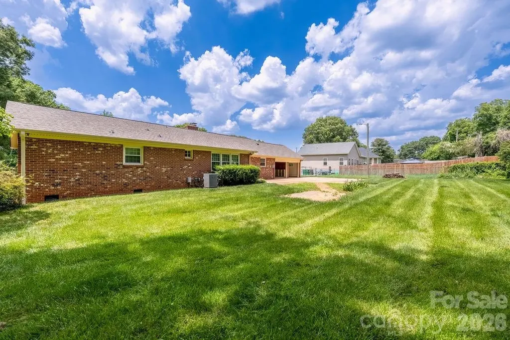 5022 Cheviot Road Charlotte NC 28269