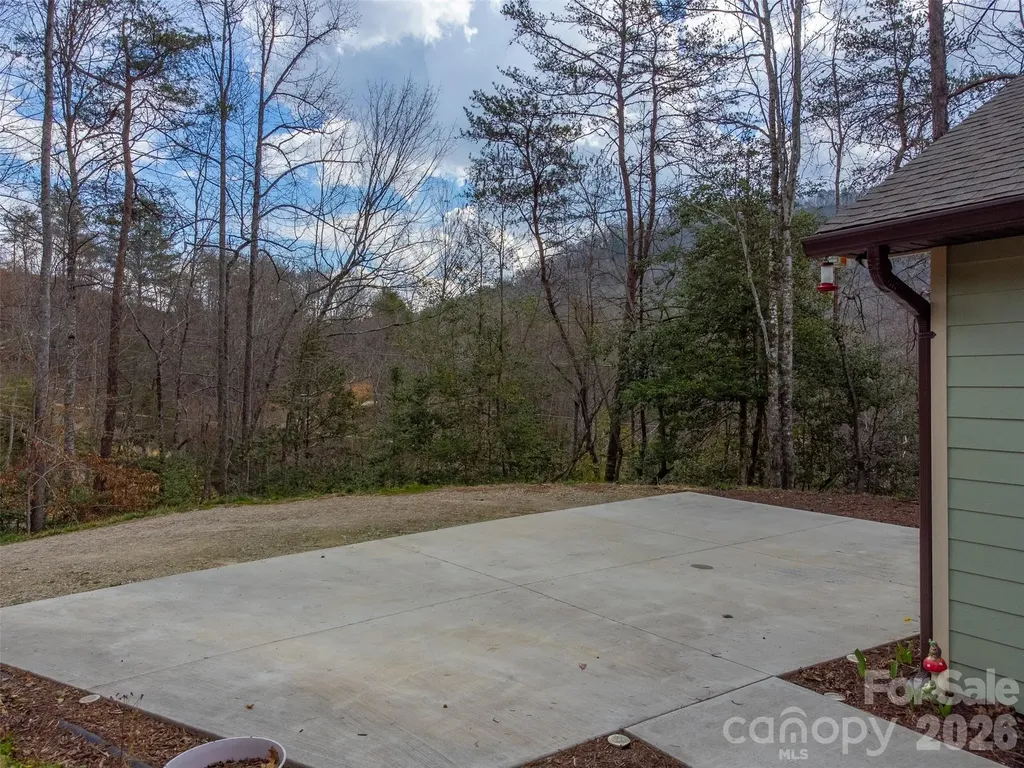79 Abbey View Road Bryson City NC 28713