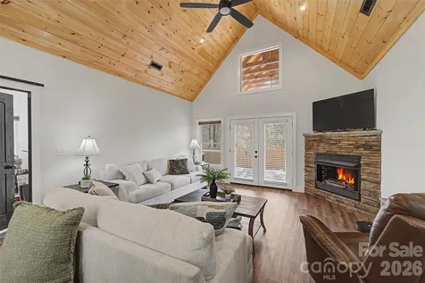 79 Abbey View Road Bryson City NC 28713