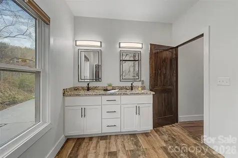 79 Abbey View Road Bryson City NC 28713
