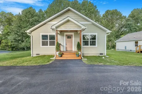 1196 Crabtree Road Waynesville NC 28785