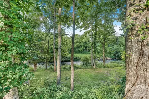 1196 Crabtree Road Waynesville NC 28785