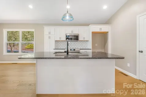 1196 Crabtree Road Waynesville NC 28785