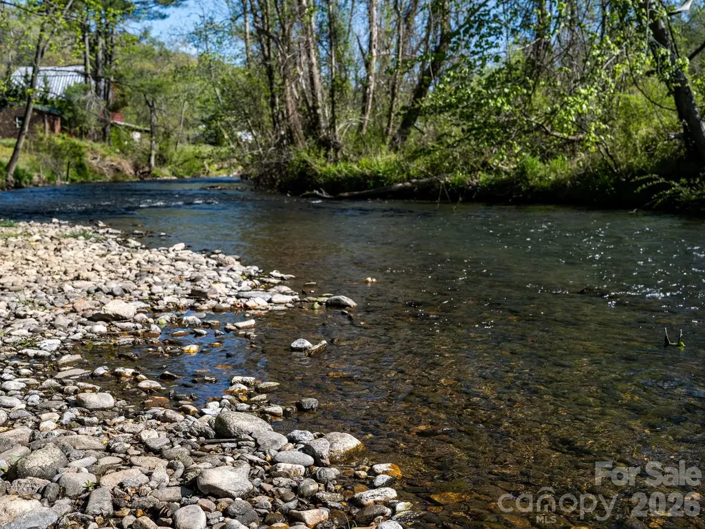 1182 Crabtree Road Waynesville NC 28785