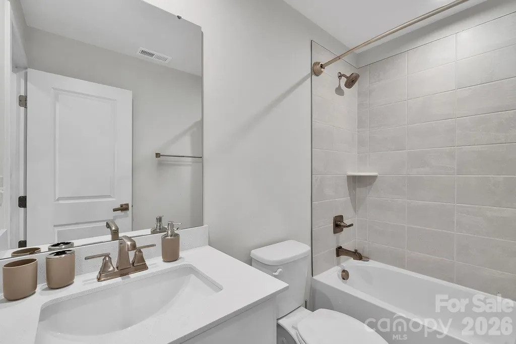 336 Twinflower Lane Charlotte NC 28205