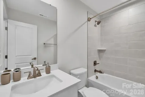 336 Twinflower Lane Charlotte NC 28205