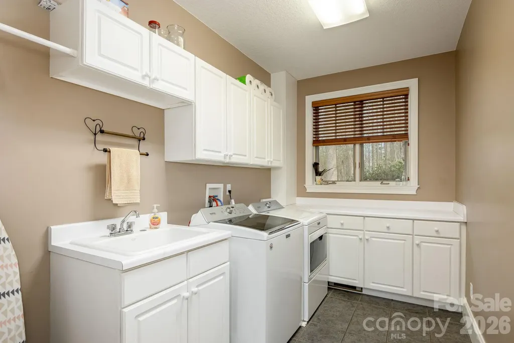 315 Crossvine Trail Hendersonville NC 28739
