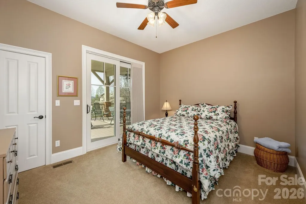 315 Crossvine Trail Hendersonville NC 28739