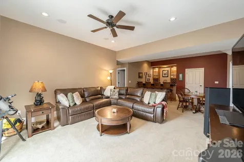 315 Crossvine Trail Hendersonville NC 28739