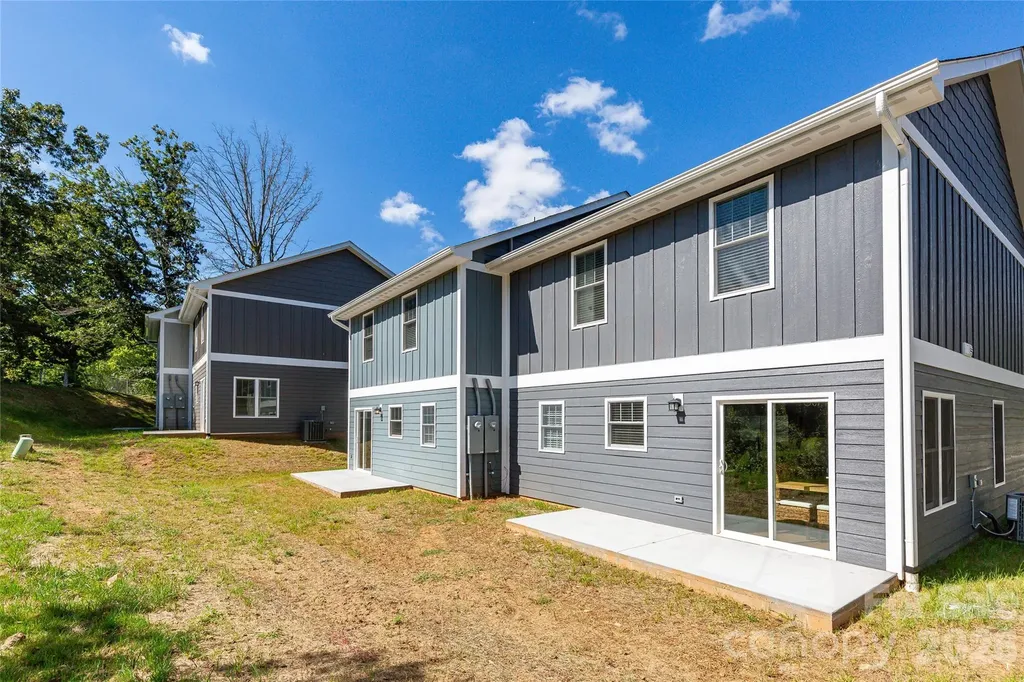 308/312 Jenna Clare Lane Asheville NC 28803