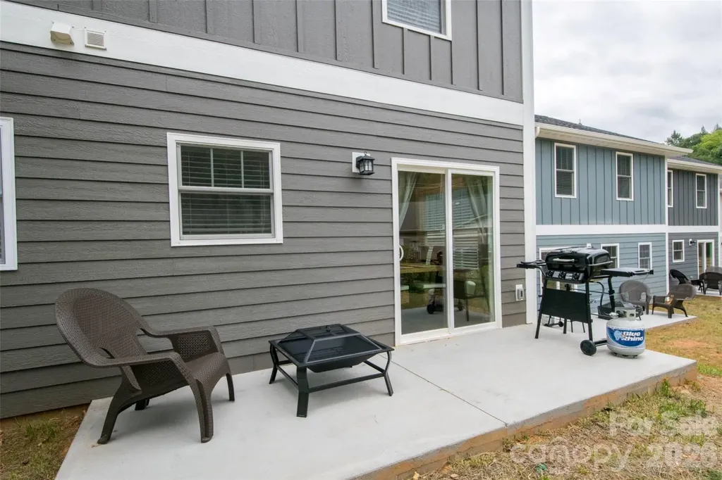308/312 Jenna Clare Lane Asheville NC 28803
