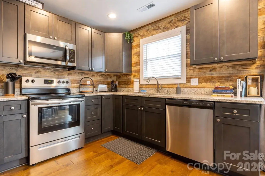 308/312 Jenna Clare Lane Asheville NC 28803