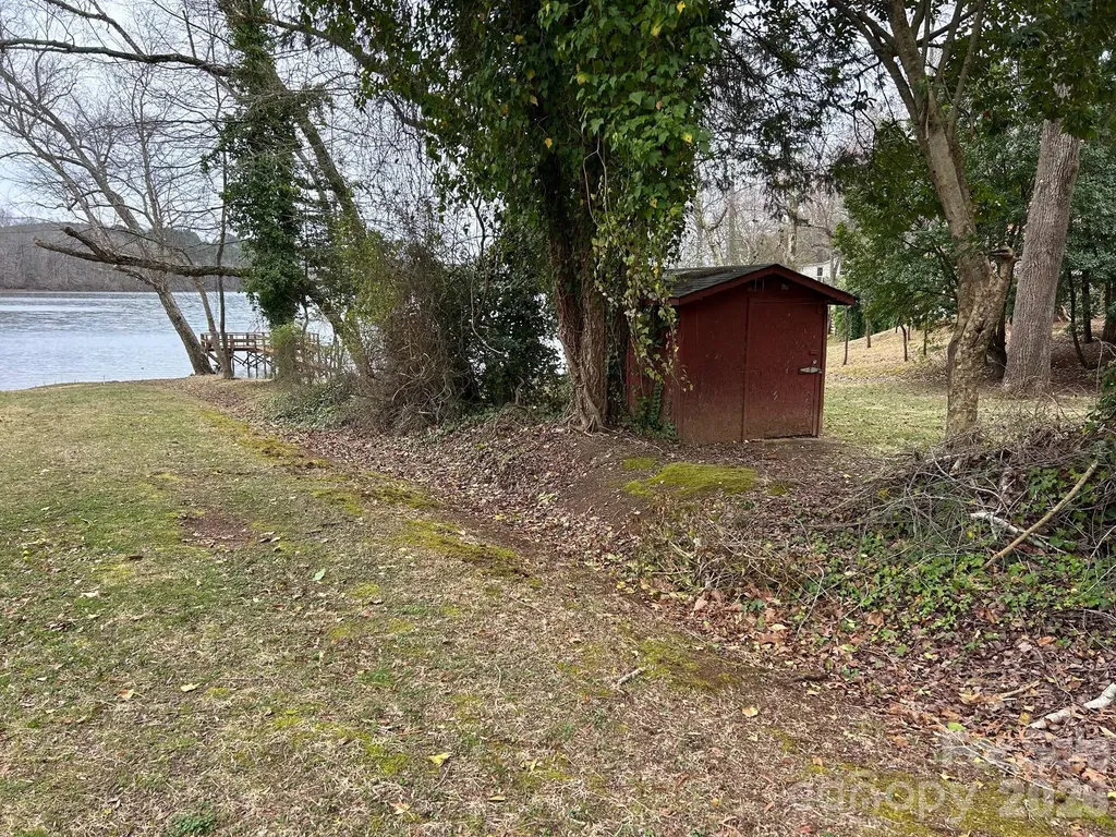 4237 Laurel Hill Road Claremont NC 28610
