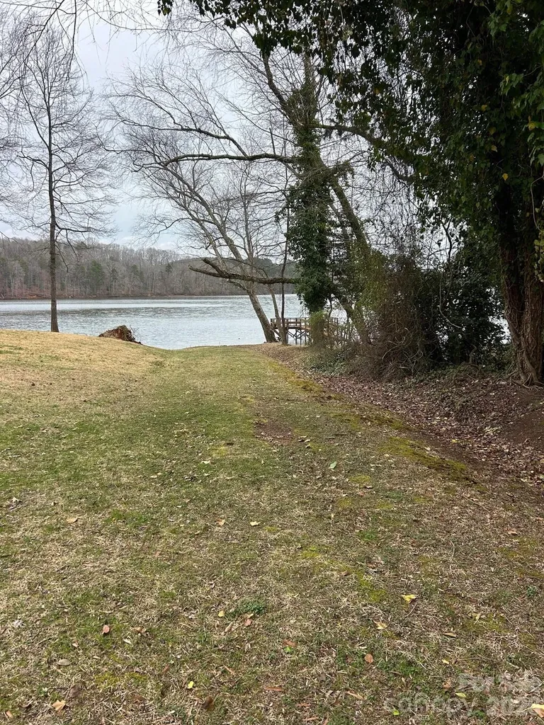 4237 Laurel Hill Road Claremont NC 28610