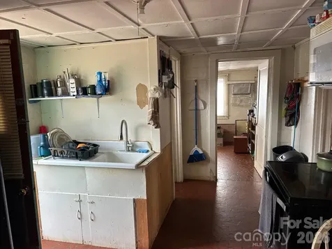 4237 Laurel Hill Road Claremont NC 28610