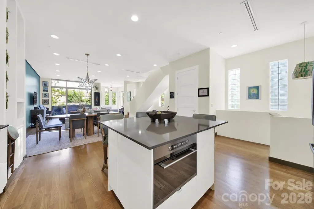 1930 Scott Avenue Charlotte NC 28203