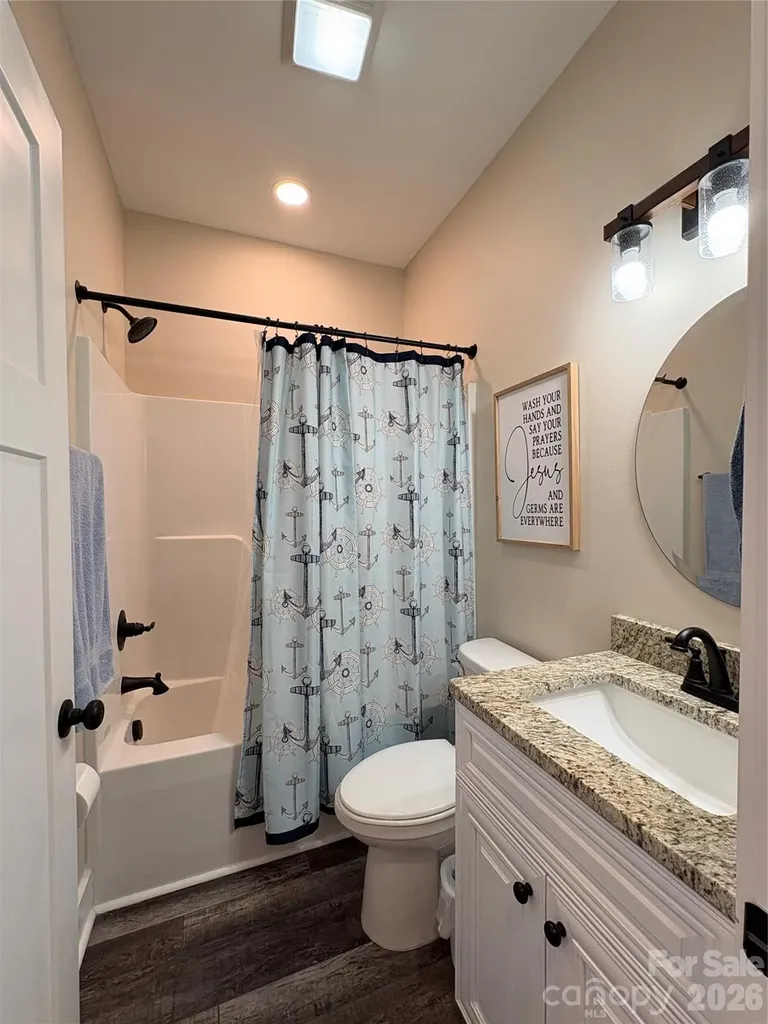 196 8th Avenue New London NC 28127