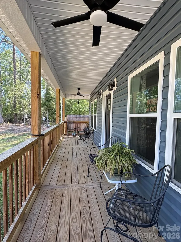 196 8th Avenue New London NC 28127