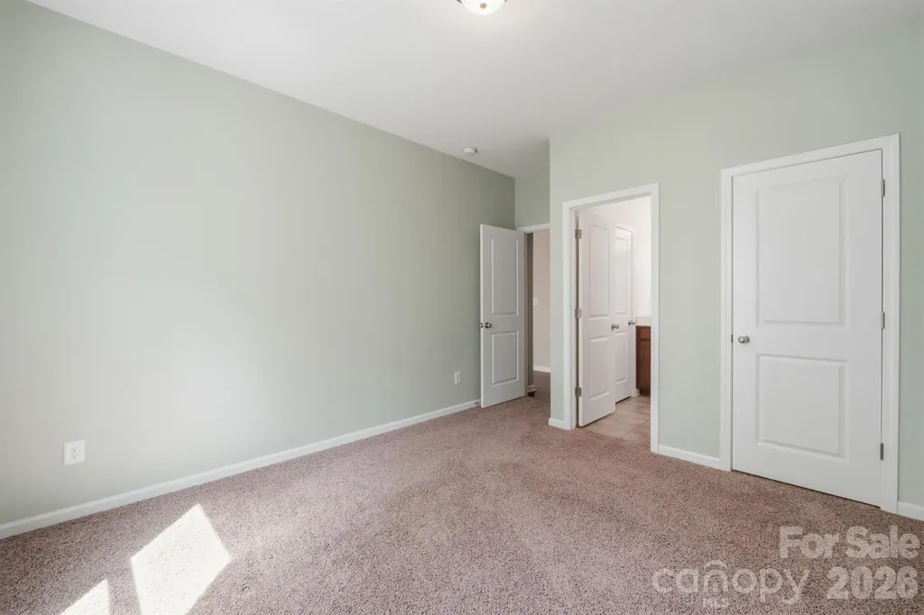 106 E Heart Pine Lane Statesville NC 28677